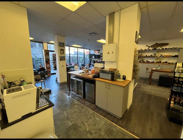 246M² OFFICE TO LET IN WOODSTOCK